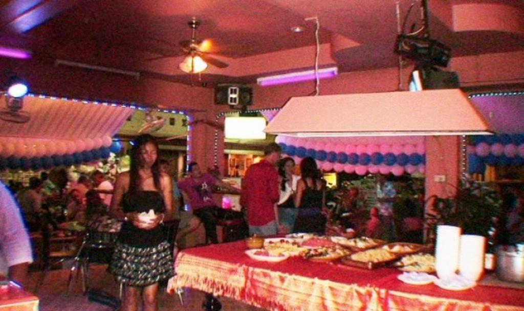 Billabong Hotel Pattaya Bagian luar foto