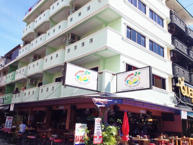 Billabong Hotel Pattaya Bagian luar foto